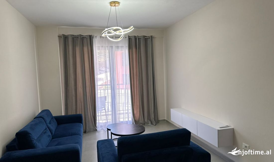 Shtepi me qera Apartament ne Tirane, 1+1, Mobilimi E mobiluar, Pagesa 600  Euro.