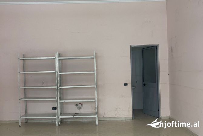 Business Property in Sale 1+1 in Tirana - 80,500 Euro