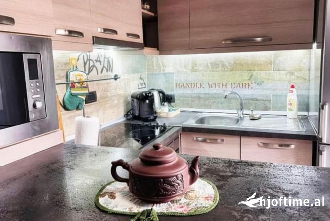 Shtepi me qera Apartament ne Tirane, 1+1, Mobilimi E mobiluar, Pagesa 600  Euro.