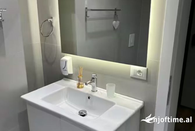 Shtepi me qera Apartament ne Tirane, 1+1, Mobilimi E mobiluar, Pagesa 600  Euro.