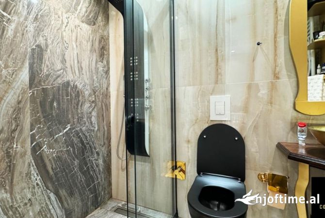 Shtepi ne shitje Duplex(shtepi me 2 kate) ne Tirane, 3+1, Mobilimi E mobiluar, Pagesa 350,000  Euro.