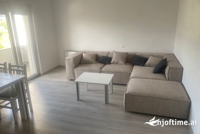 Jepet me qera Kat Vile 2+1 Ne Sauk