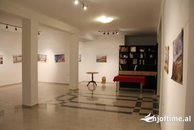 Ambiente Commerciale in Affitto 1+1 a Tirana - 600 Euro