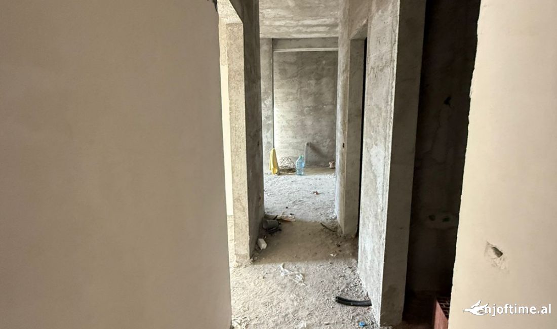 Appartamento in vendita a Tirana 2+1, Vuoto