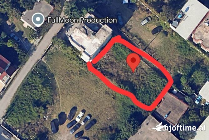 Truall ose Toke ne Tirane - 400 Euro