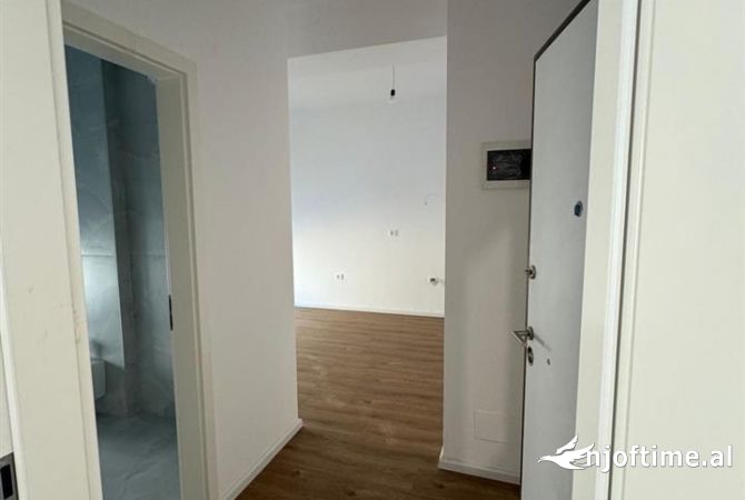 Shitet apartament 1+1 tek Kompleksi Kaimi , ne Ali Dem