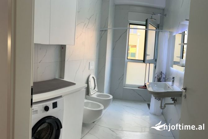 Appartamento in affitto a Tirana 1+1, Arredato