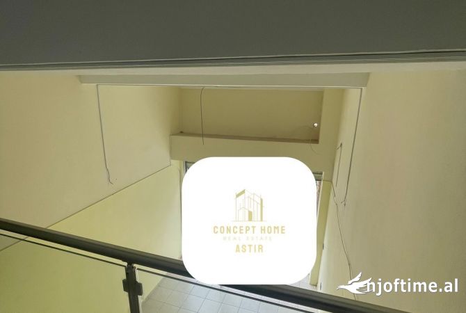 Shitet Dyqan ne Astir 