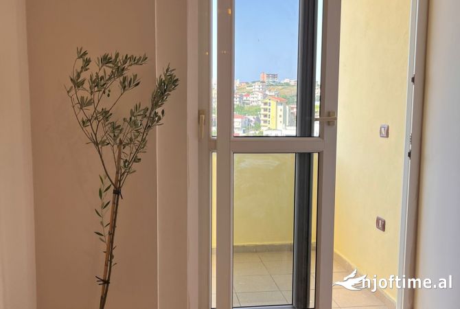 Appartamento in vendita a Durazzo 1+1, Vuoto