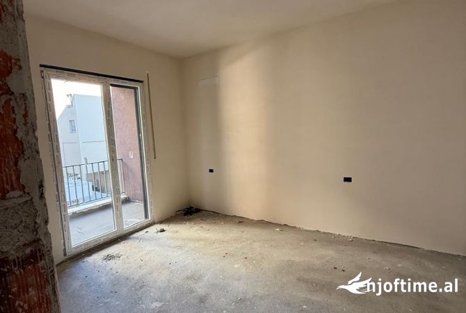 Shtepi ne shitje 1+1 ne Tirane - 54,706 Euro