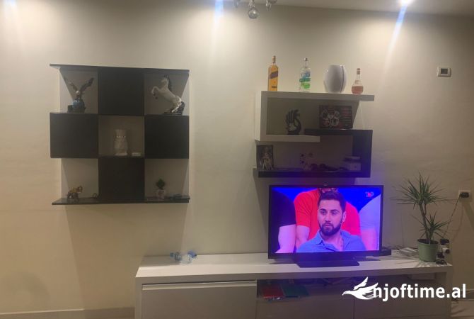 Shtepi me qera Apartament ne Tirane, 1+1, Mobilimi E mobiluar, Pagesa 40,000  Leke.