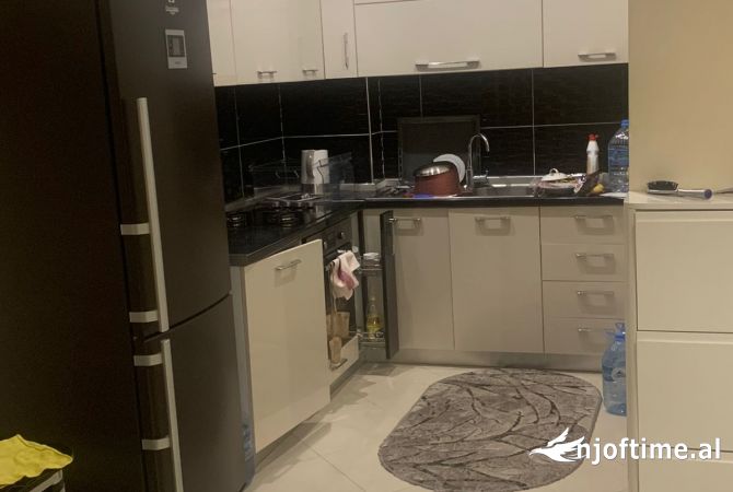 Shtepi me qera Apartament ne Tirane, 1+1, Mobilimi E mobiluar, Pagesa 40,000  Leke.