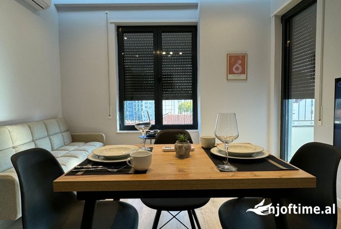 Shtepi me qera Apartament ne Tirane, 1+1, Mobilimi E mobiluar, Pagesa 65,000  Leke.