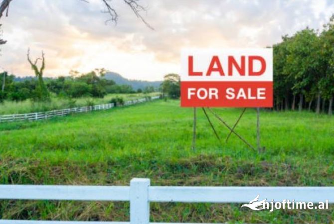 Truall ose Toke ne Kruje - 64,000 Euro