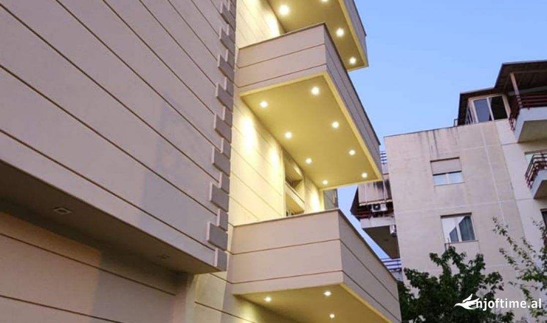 Appartamento in vendita a Tirana 4+1, Arredato