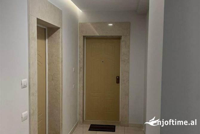 Appartamento in affitto a Tirana 1+1, Arredato