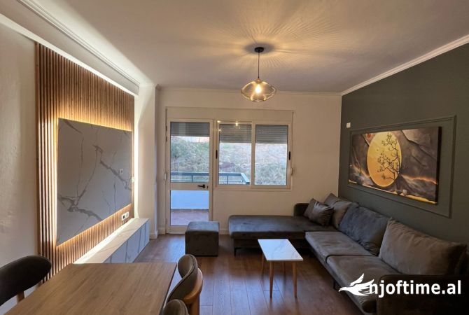 Shtepi ne shitje Apartament ne Durres, Garsoniere, Mobilimi E mobiluar, Pagesa 73,000  Euro.