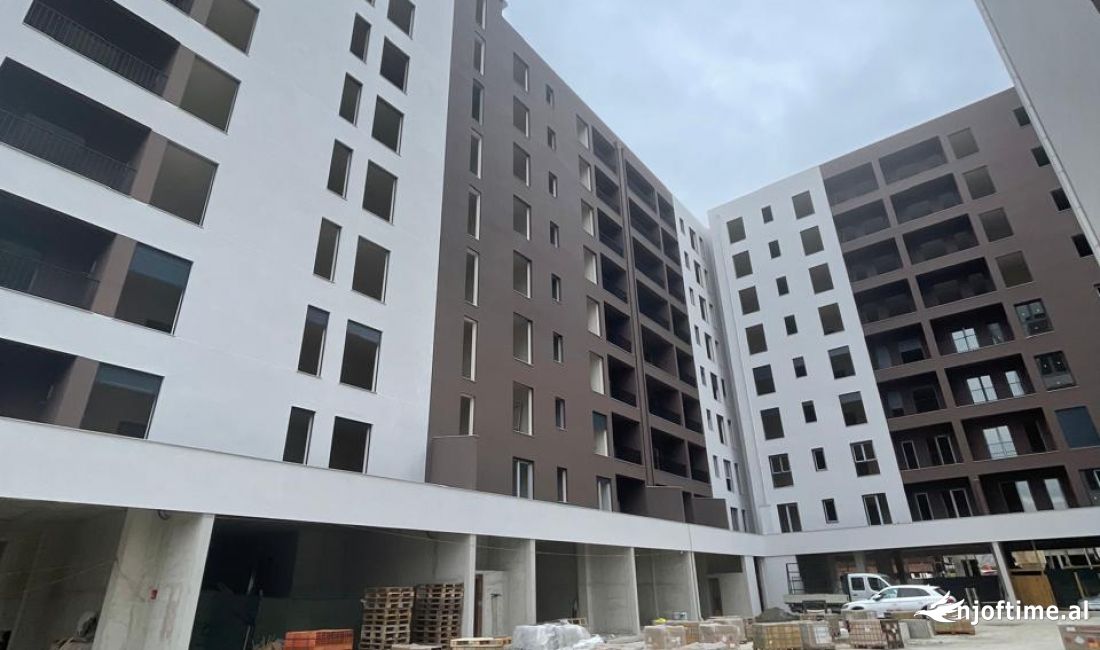 Shtepi ne shitje Apartament ne Tirane, 1+1, Mobilimi Bosh, pa mobiluar, Pagesa 53,652  Euro.