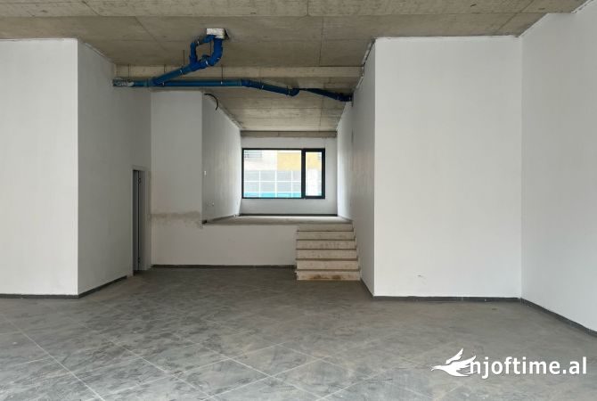 Business Property in Sale 3+1 in Tirana - 321,000 Euro