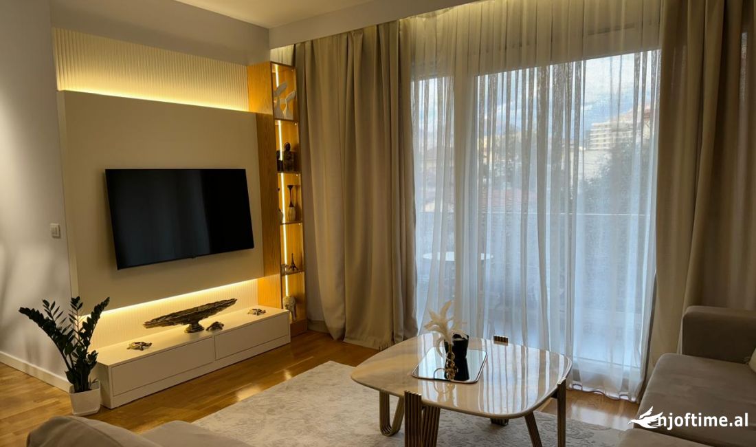 Appartamento in affitto a Tirana 1+1, Arredato