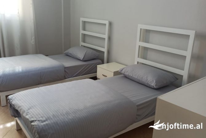 Appartamento in affitto a Tirana 2+1, Arredato