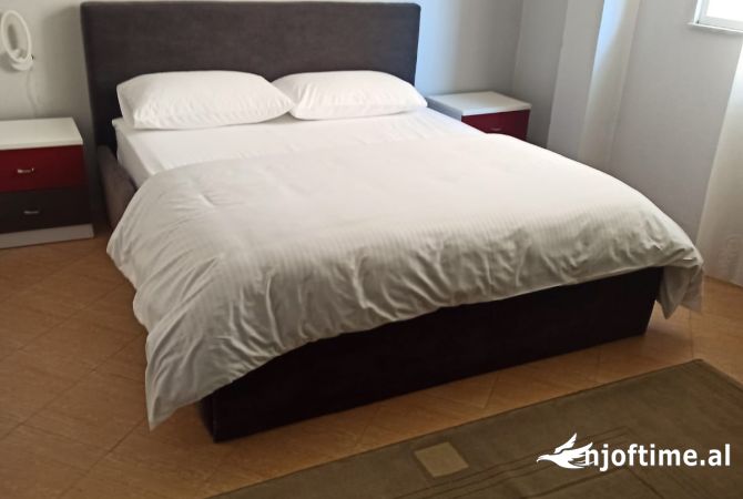 Appartamento in affitto a Tirana 2+1, Arredato