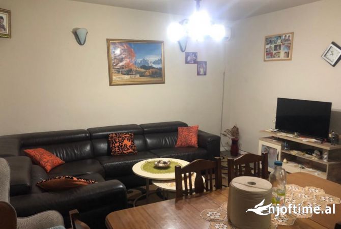 Shitet Shtepi private ne 5 Maj