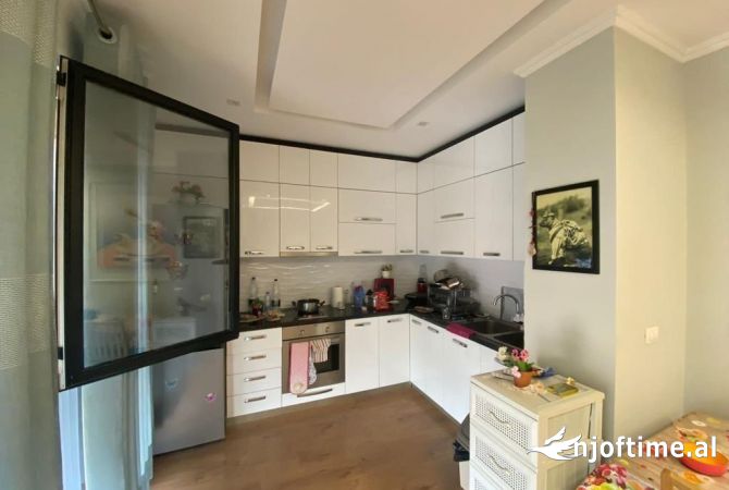 Shtepi me qera Apartament ne Tirane, 1+1, Mobilimi E mobiluar, Pagesa 600  Euro.