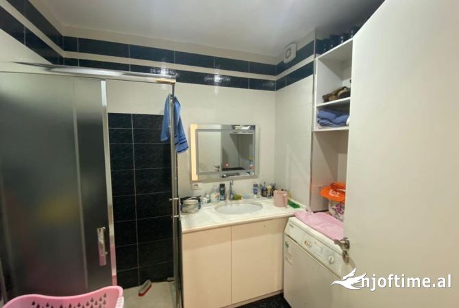 Shtepi me qera Apartament ne Tirane, 1+1, Mobilimi E mobiluar, Pagesa 600  Euro.