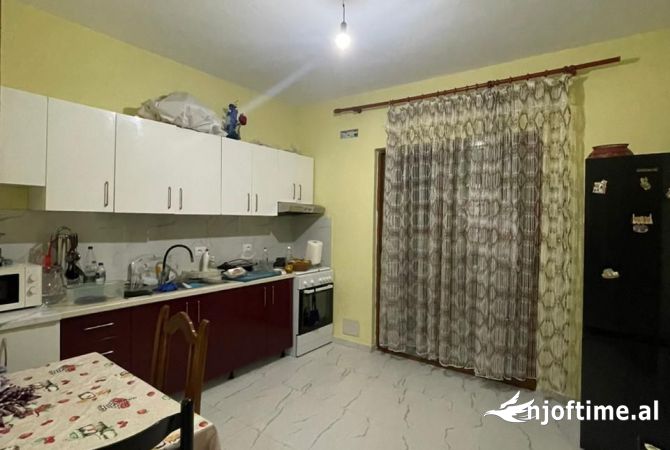 Shitet  vile ne Ali Dem