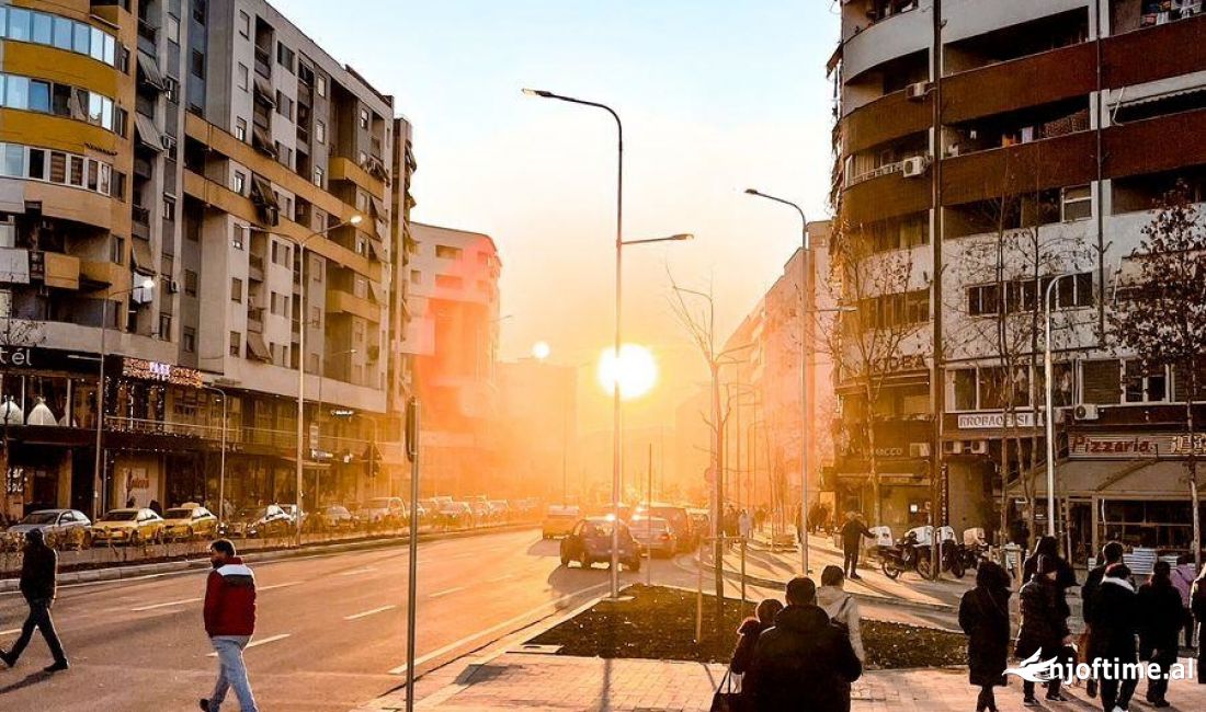 Jepet ambienti me qera ne Astir