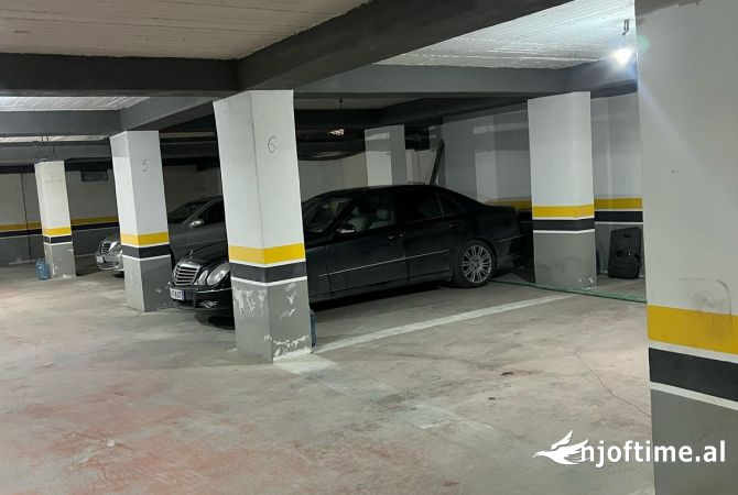 Ambient biznesi ne shitje 6+1 ne Tirane - 280,000 Euro