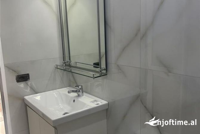 Casa privata/Indipendente in affitto a Tirana 1+1, Arredato