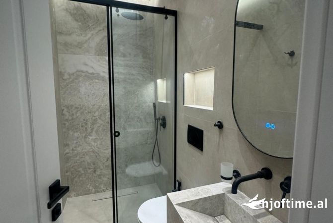 Appartamento in vendita a Durazzo 2+1, Vuoto