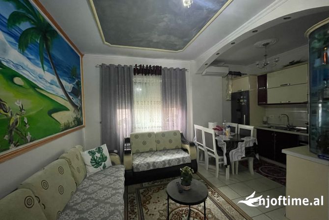 Shitet apartament 2+1 Ne Astir 