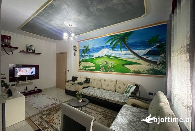 Shtepi ne shitje Apartament ne Tirane, 2+1, Mobilimi E mobiluar, Pagesa 125,000  Euro.