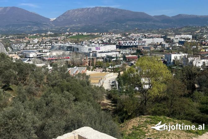 Apartment for sale in Tirana 4+1, Emty