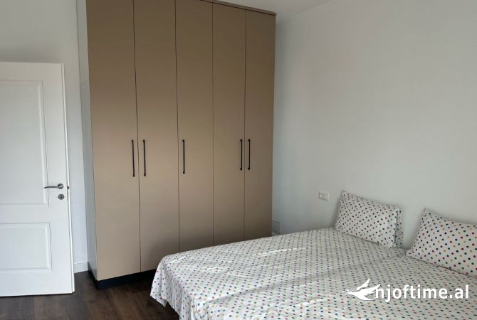 Shtepi me qera Apartament ne Tirane, 1+1, Mobilimi E mobiluar, Pagesa 400  Euro.