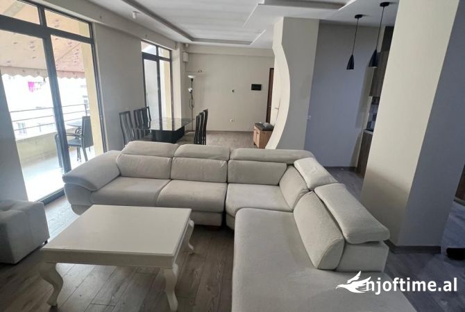 Shitet Apartament 2+1 Ne Astir