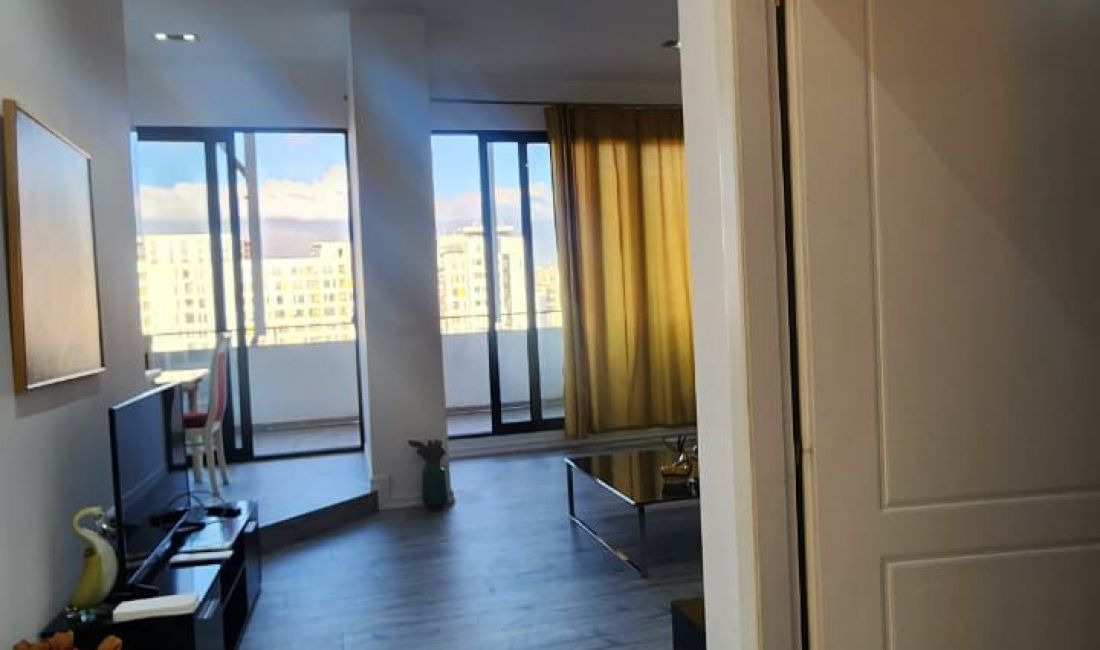 Appartamento in affitto a Tirana 2+1, Arredato