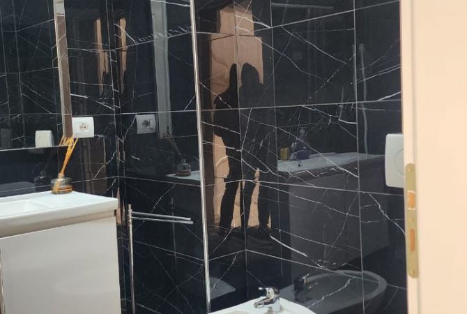 Appartamento in affitto a Tirana 2+1, Arredato