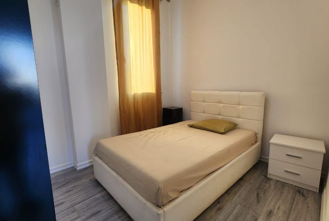 Appartamento in affitto a Tirana 2+1, Arredato