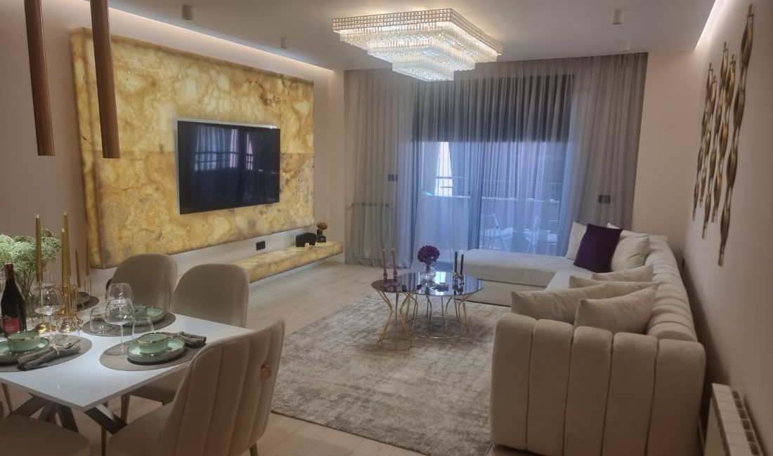 Shtepi me qera Apartament ne Tirane, 2+1, Mobilimi E mobiluar, Pagesa 1,800  Euro.