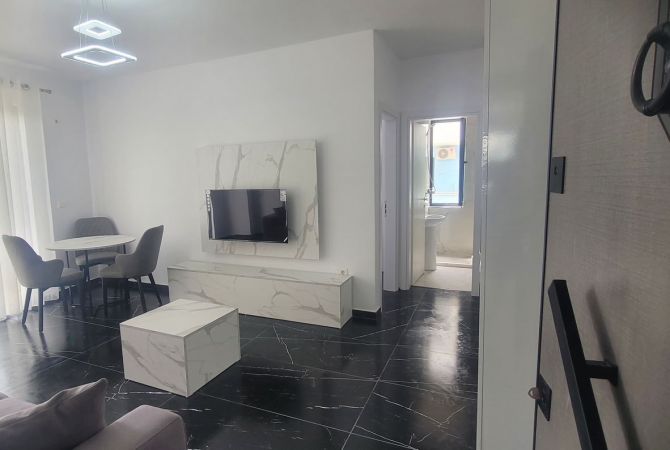 Shitet  apartament 1+1 ne Golem