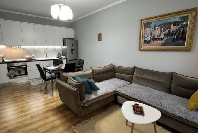 Jepet me qera apartament 2+1 Tek Rruga e Dibres.