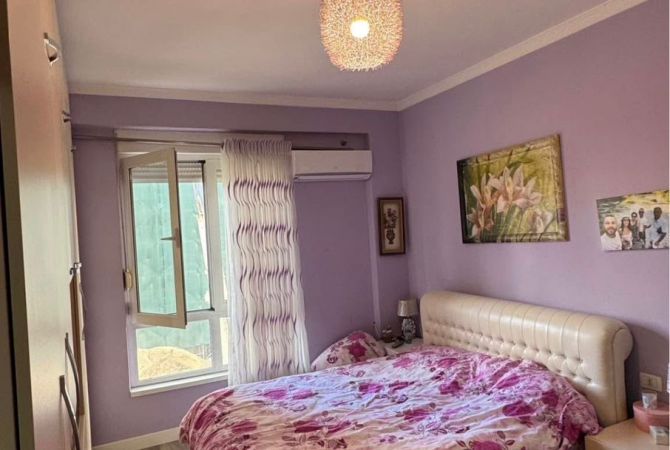 Shtepi ne shitje Apartament ne Tirane, 2+1, Mobilimi E mobiluar, Pagesa 245,000  Euro.