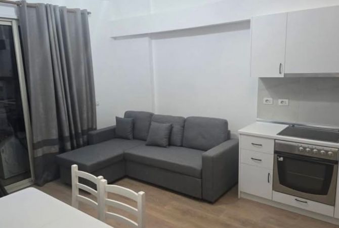 Jepet me qera apartament 1+1 tek Amerikan 3