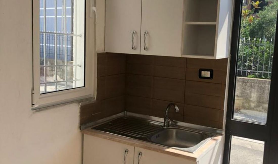 Jepet objekt me qera Bathore, Kamez