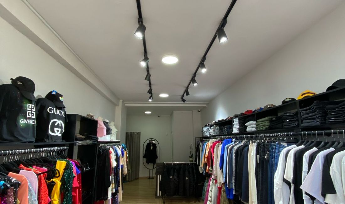 Shitet biznesi Butik ne Astir 