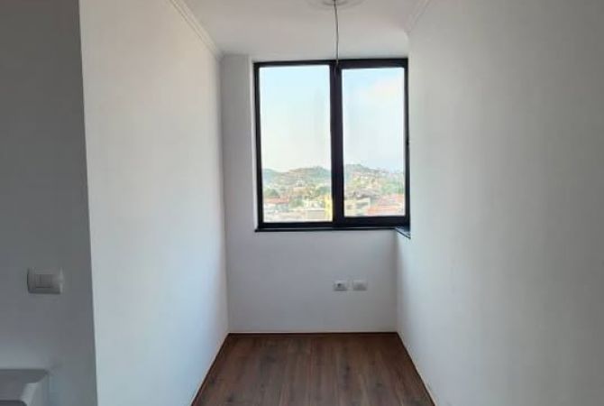 Shtepi ne shitje Vila Luksoze ne Tirane, 3+1, Mobilimi E mobiluar, Pagesa 270,000  Euro.